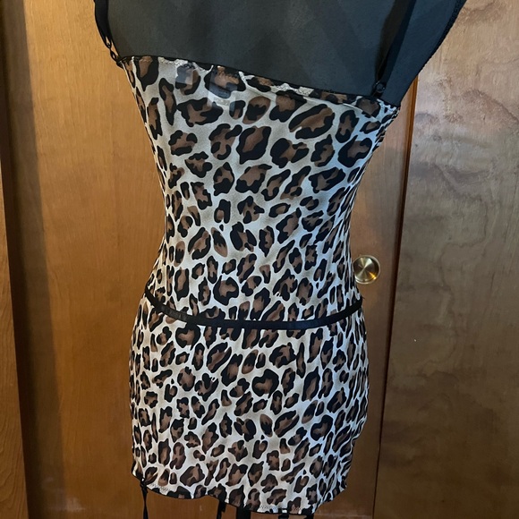 Cute and Sexy - Picture 2 of 2